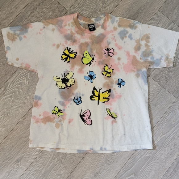 Obey "Butterflies" T-Shirt - Picture 1 of 3